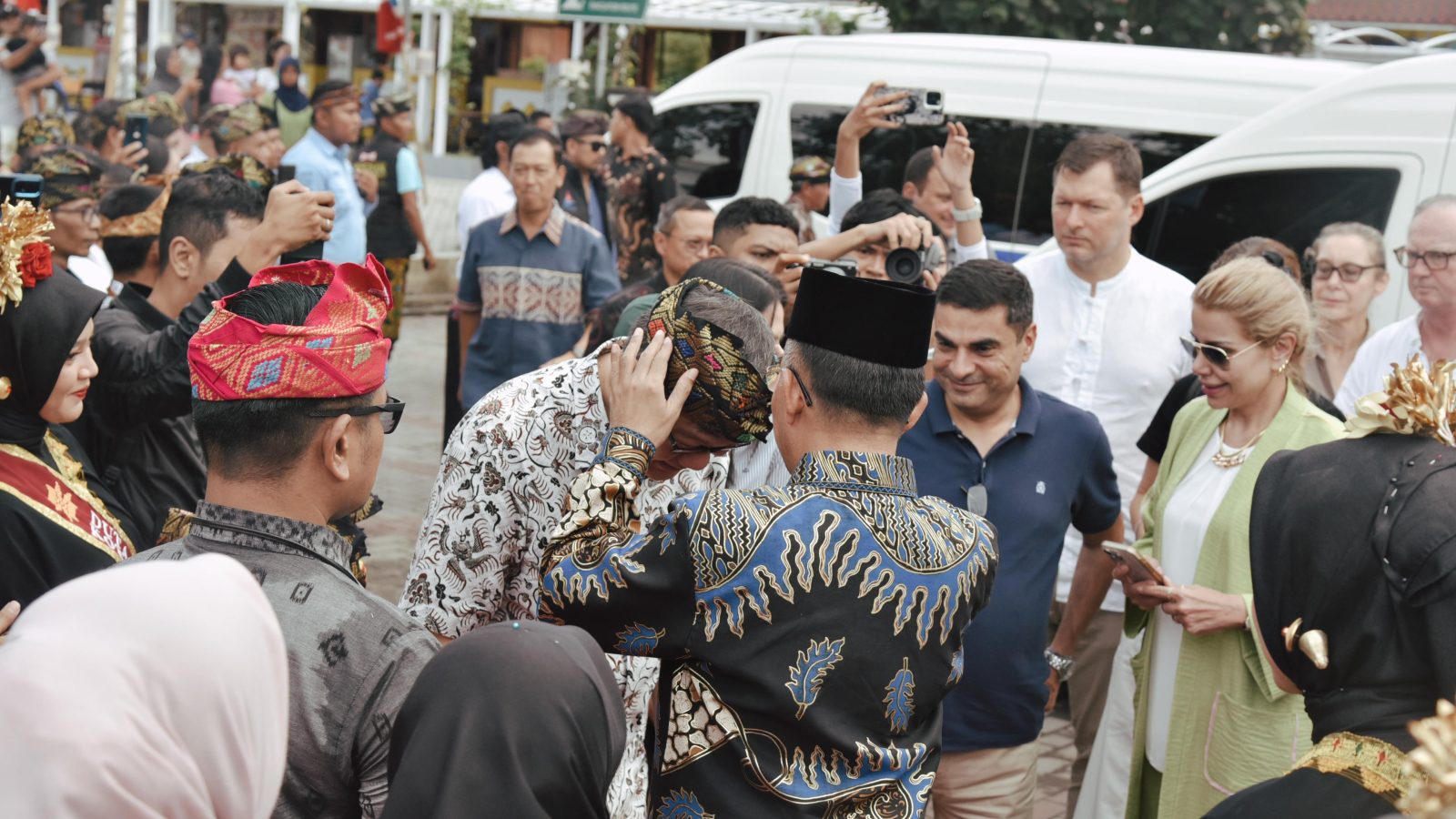Delegasi dari Berbagai Negara Kunjungi Kota Tua Ampenan