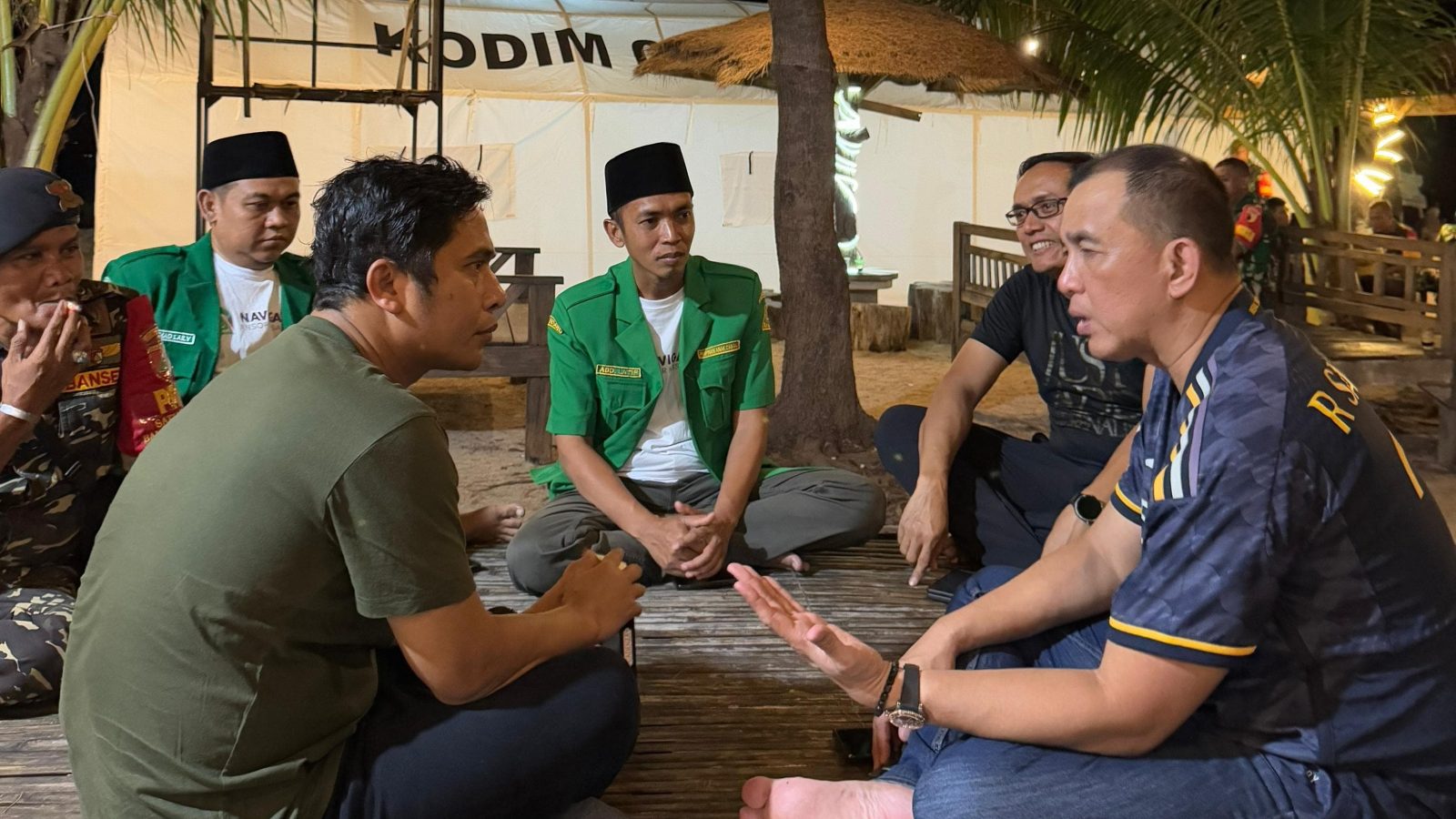 Kunjungi Pulau Madura, Mayjen TNI Rudy Saladin Berhasil Bangun Kedekatan dan Kekeluargaan dengan Masyarakat