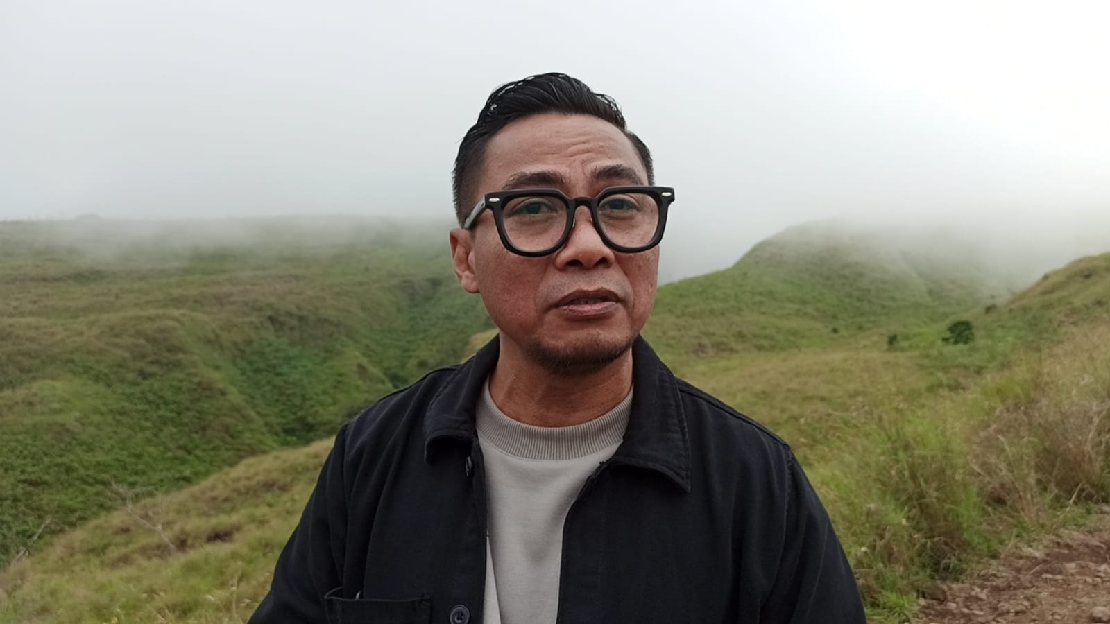 Eks Vokalis Naff Ady Terpukau Keindahan Gunung Rinjani