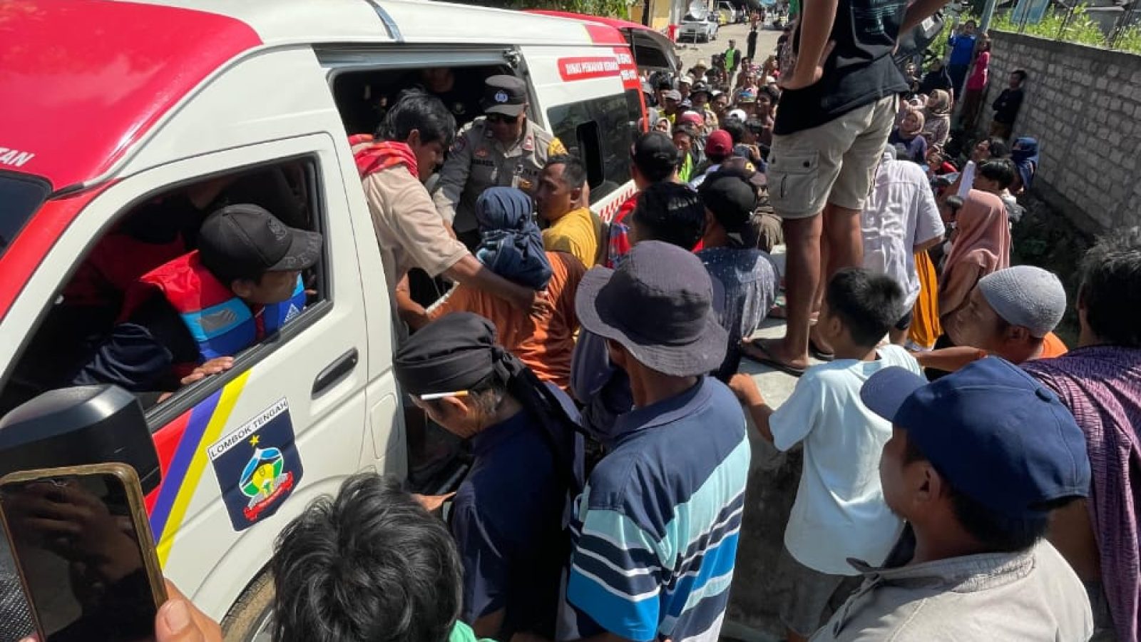 Remaja Hilang di Pantai Ketapak Ditemukan Meninggal Dunia