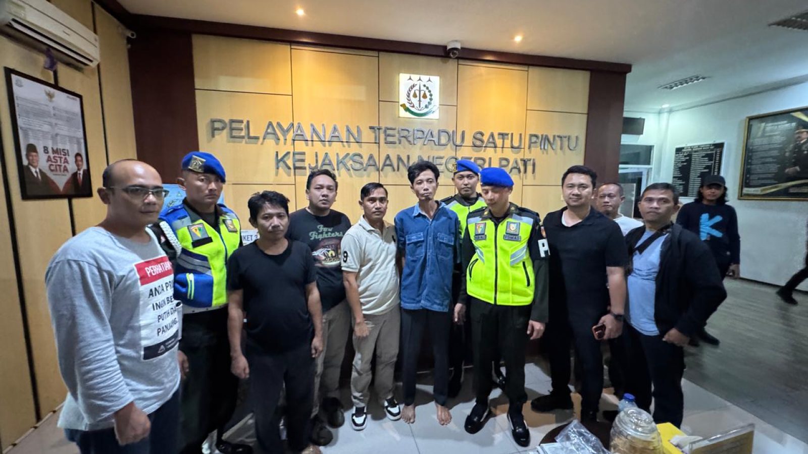 Tim Gabungan Kejaksaan Lombok Timur Tangkap Buronan Kasus Pidana Pangan