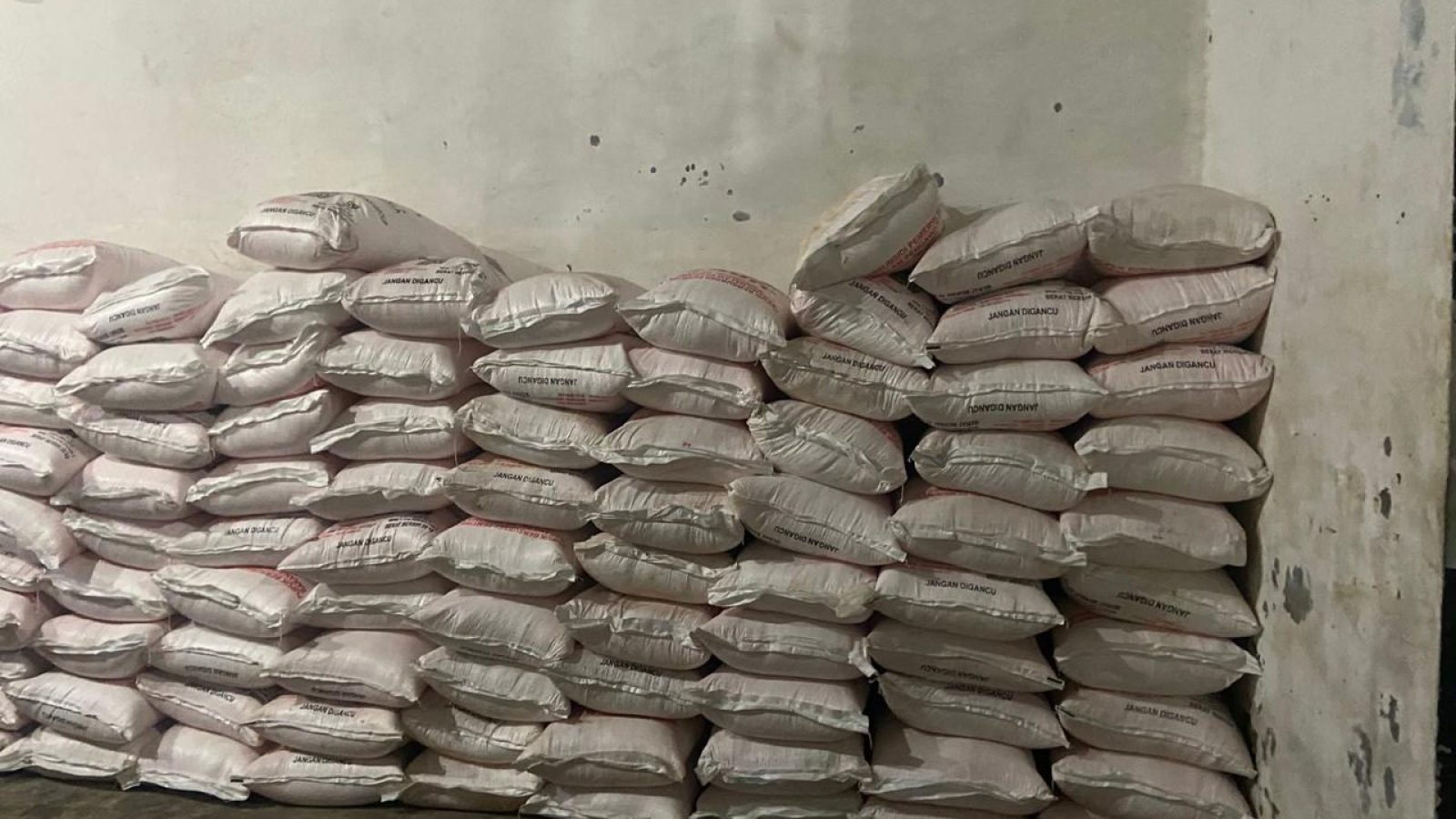 Polda NTB Amankan Lima Tersangka Penyelewengan Pupuk