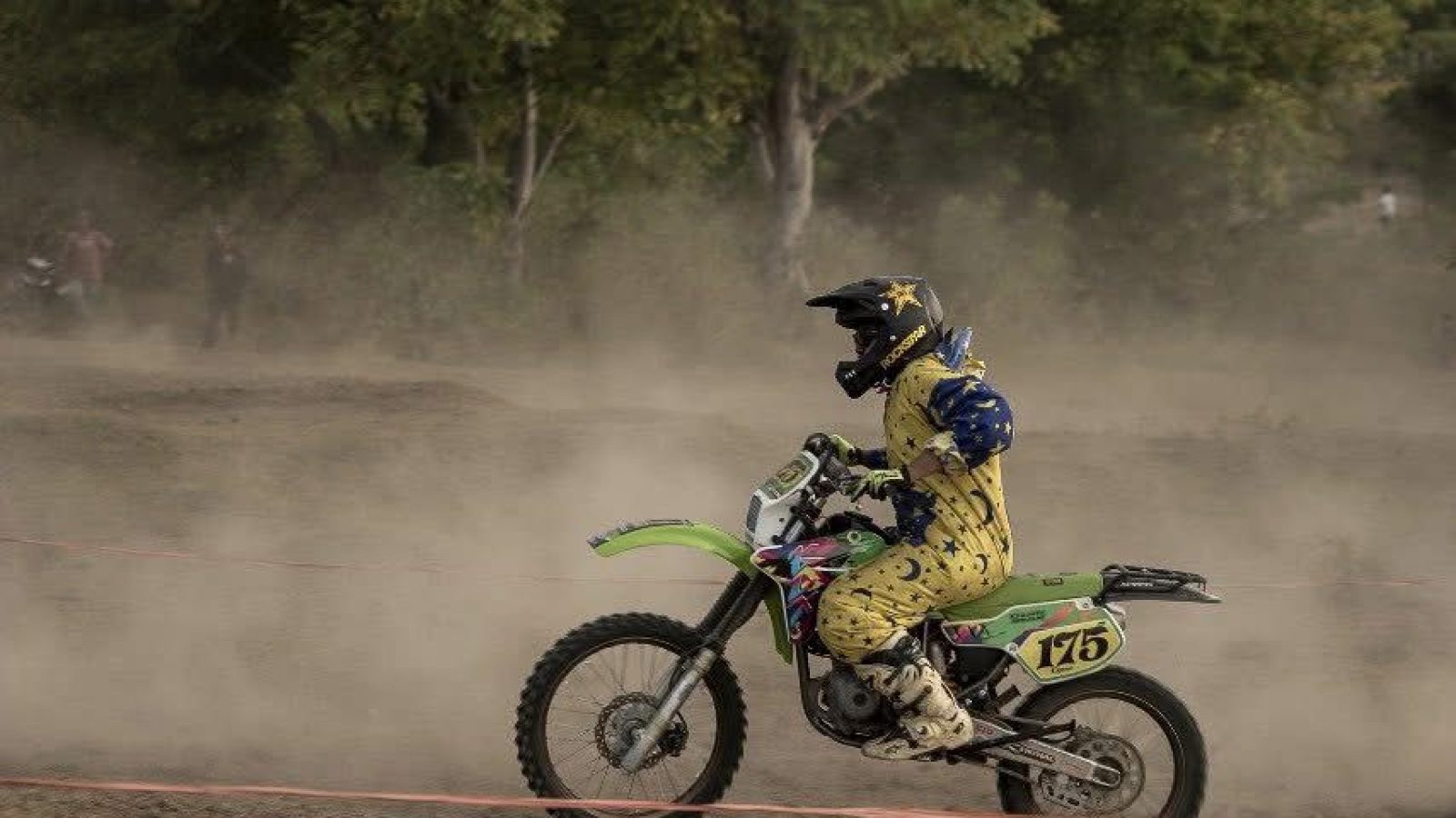 Atlet Muda Sembalun Raih Juara 3 Balap Motor Enduro EWS 2 Lombok Utara