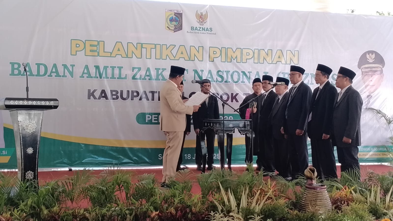 Bupati Warisan Lantik Lima Pimpinan Baznas Lotim