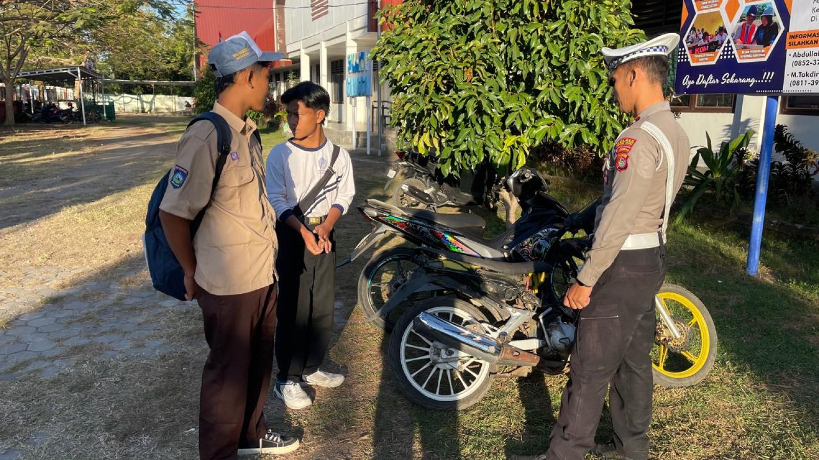 Satlantas Polres Lombok Utara Gelar Sosialisasi Tertib Berlalu Lintas di SMKN Gangga