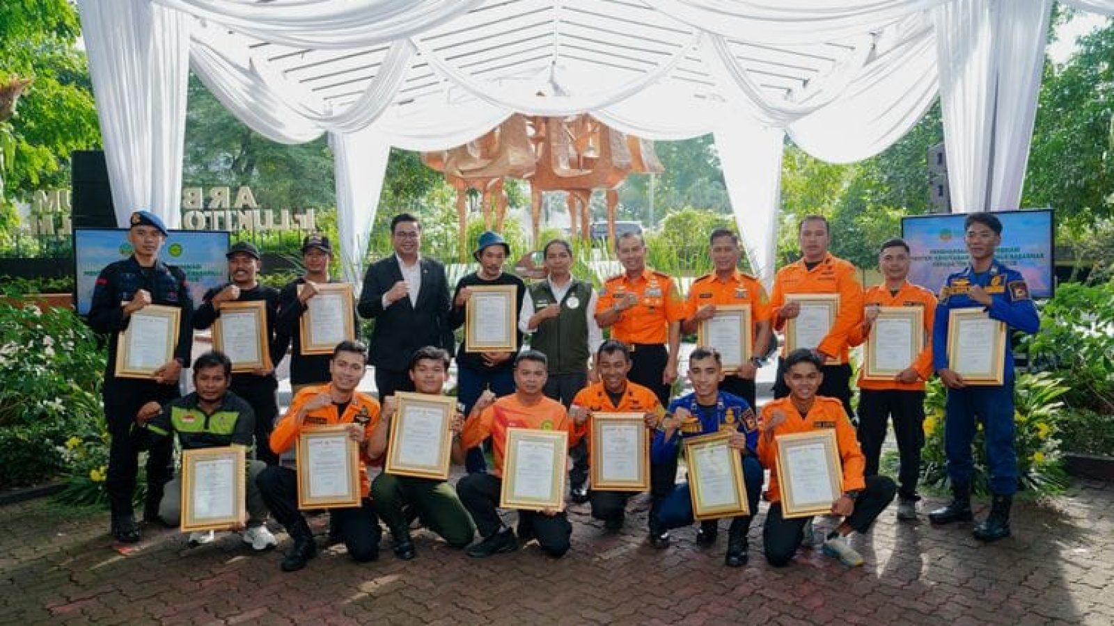 Tim SAR Pengevakuasi Juliana Marins Terima Penghargaan Dari Kemenhut, Ini Daftarnya