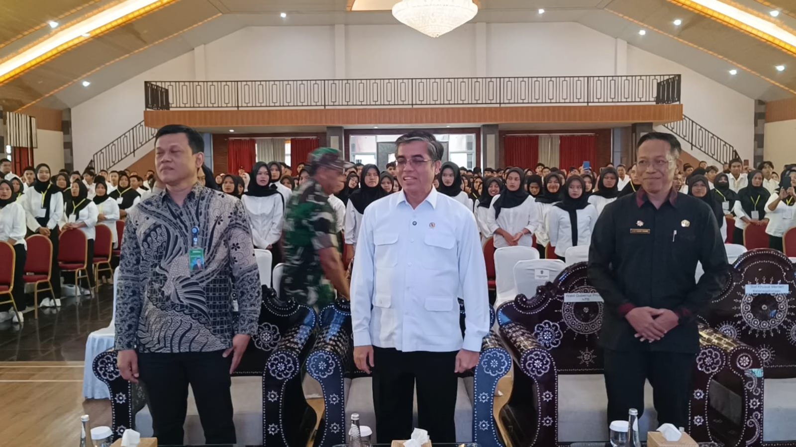 Menaker Buka Pelatihan Program TMT Makanan Bergizi Gratis di Lombok Timur