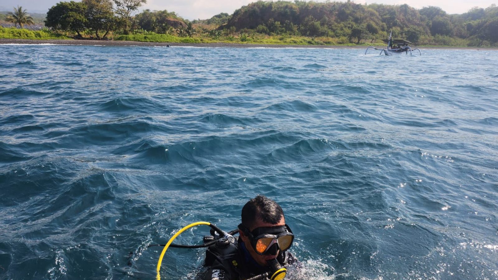 Pencarian Penyelam Hilang di Perairan Sembalun, Tim SAR Gabungan Dikerahkan