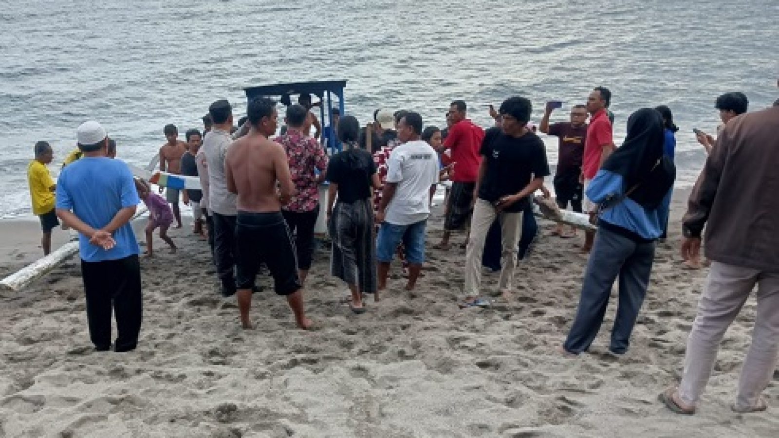 Wisatawan Asing Temukan Lansia Tewas di Pantai Batu Layar