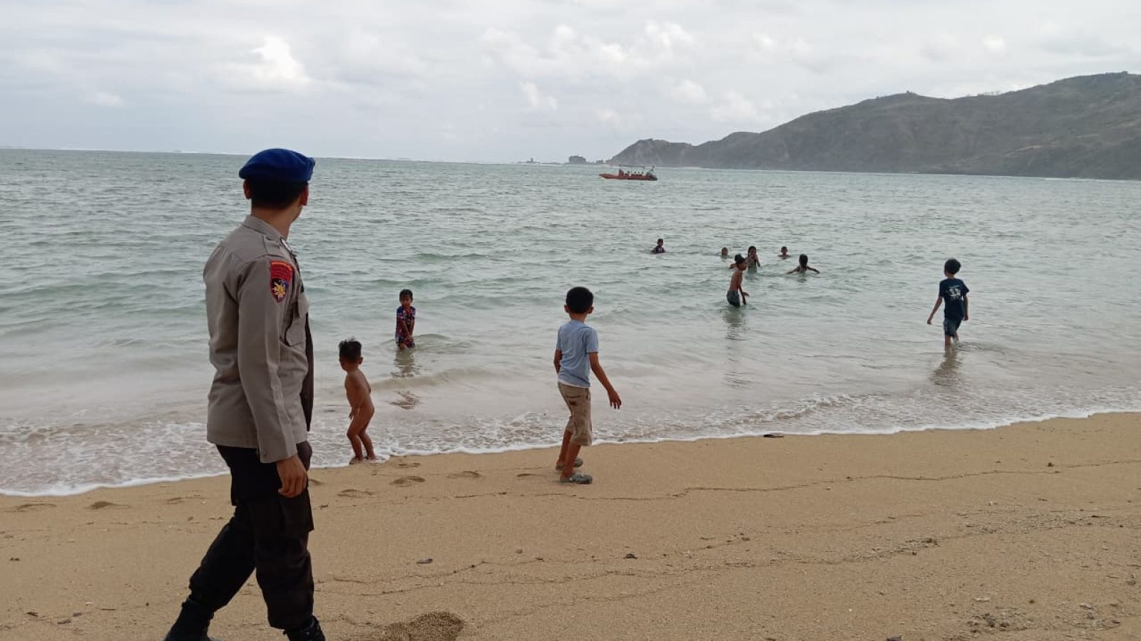 Polairud Polda NTB Patroli Pesisir Mandalika Jelang MotoGP 2025