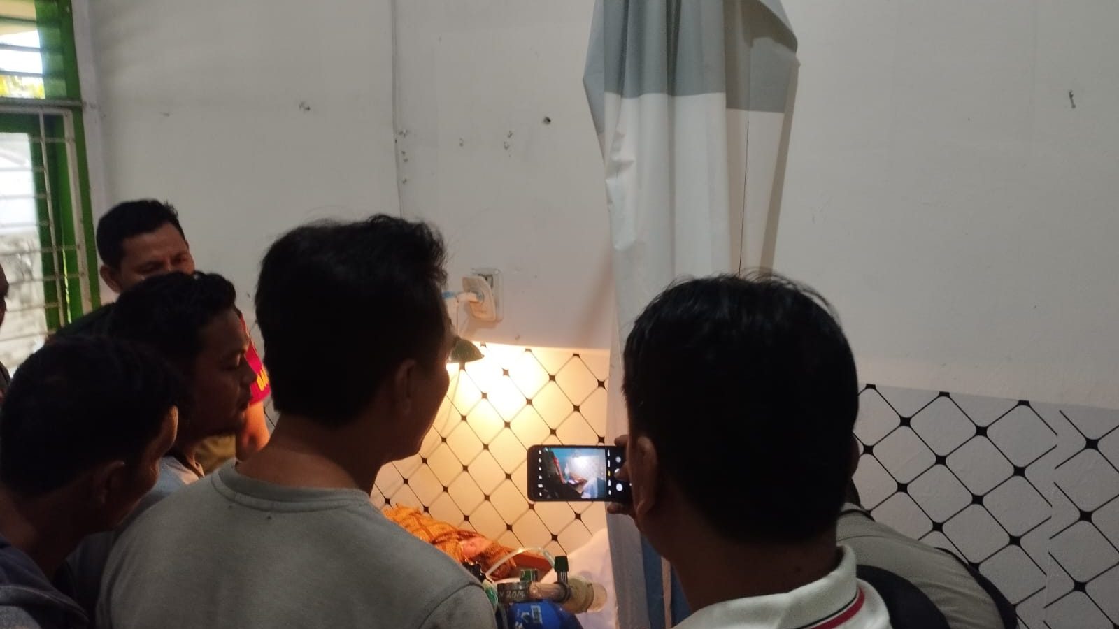 Bayi Perempuan Dibuang di Mushalla