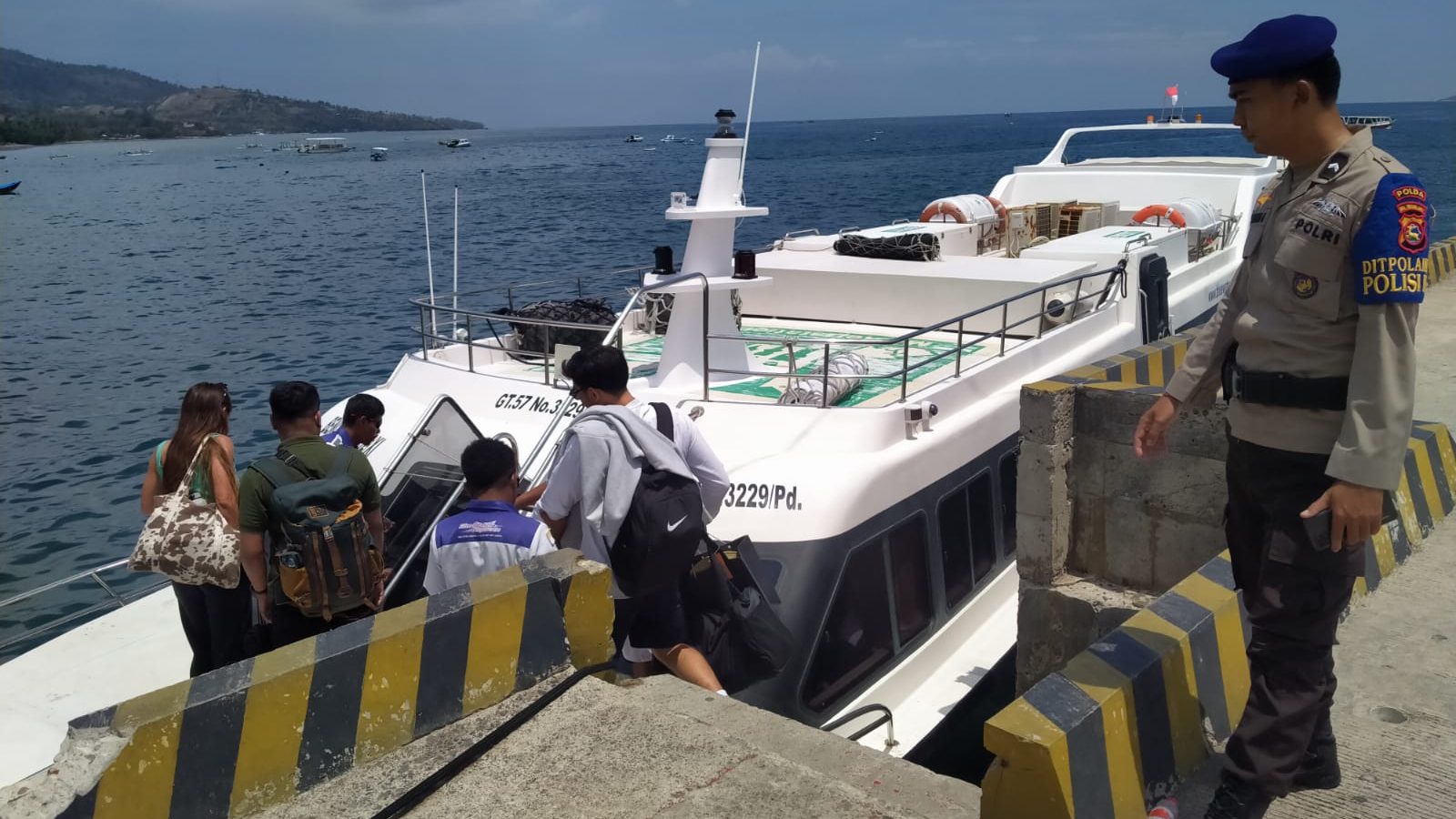 Polairud Polda NTB Perkuat Keselamatan  Laut Lombok Utara.