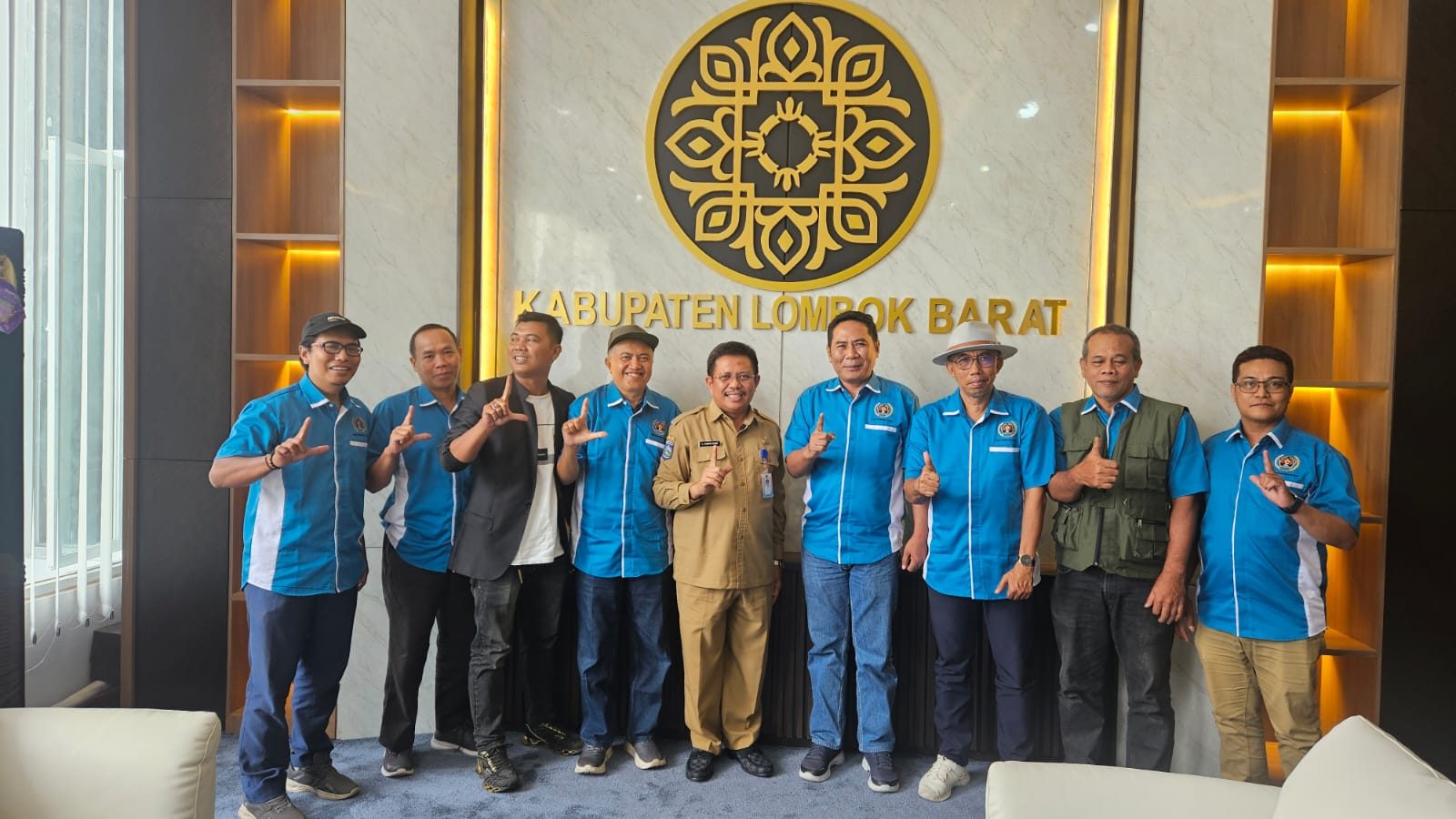 Ngobrol Santai dengan Pengurus PWI NTB, Bupati Lobar Soroti Oknum Wartawan Tanpa Kompetensi