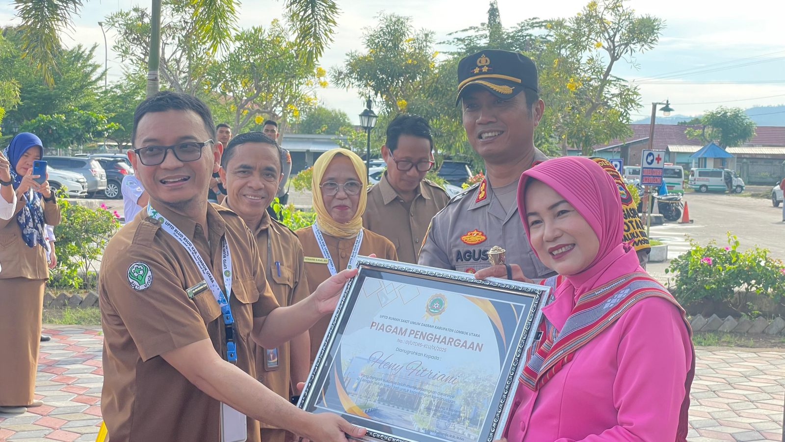 Donor Darah 41 Kali, Ny. Heny Agus Purwanta Diganjar Penghargaan 