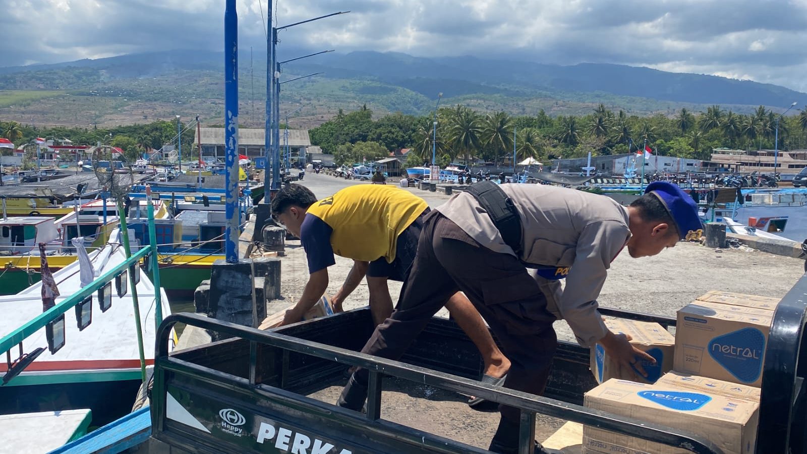 Program Polisi Penolong di Lombok Timur, Bantu Ringankan Beban Nelayan