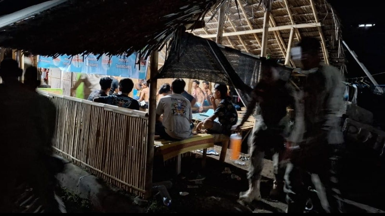 Ada Pesta Miras, Pol PP Razia Cafe Sepanjang Pantai Labuhan Haji dan Suryawangi