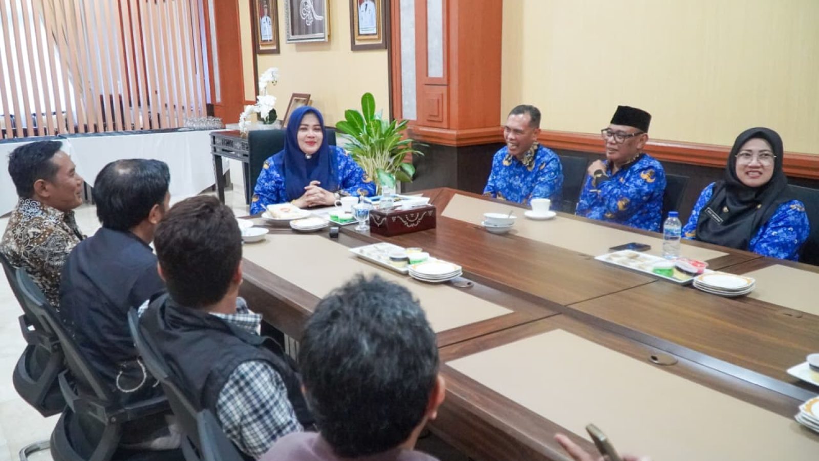 Beri Edukasi ke Publik, Wagub Indah Apresiasi Kinerja Wartawan