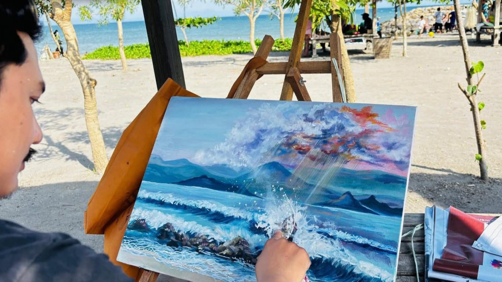 Live Painting, Cara Perupa Lotim Memperkenalkan Seni Lukis di Masyarakat