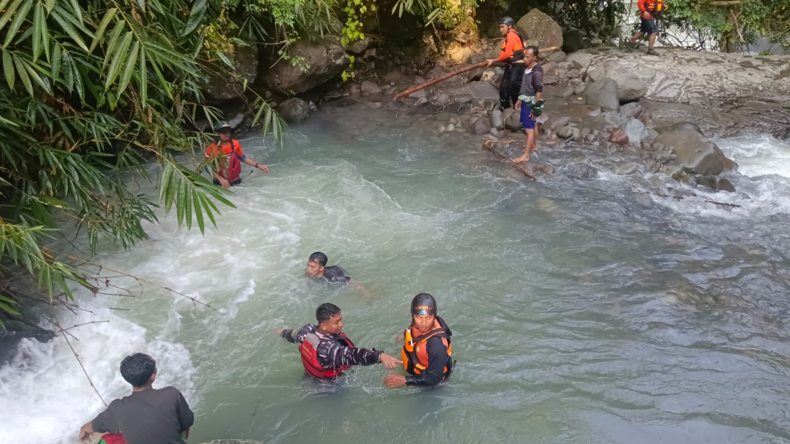 Pencarian Arga di Air Terjun Sekoah Dilanjutkan Hari Kedua, Tim SAR Fokus Sisir Aliran Sungai