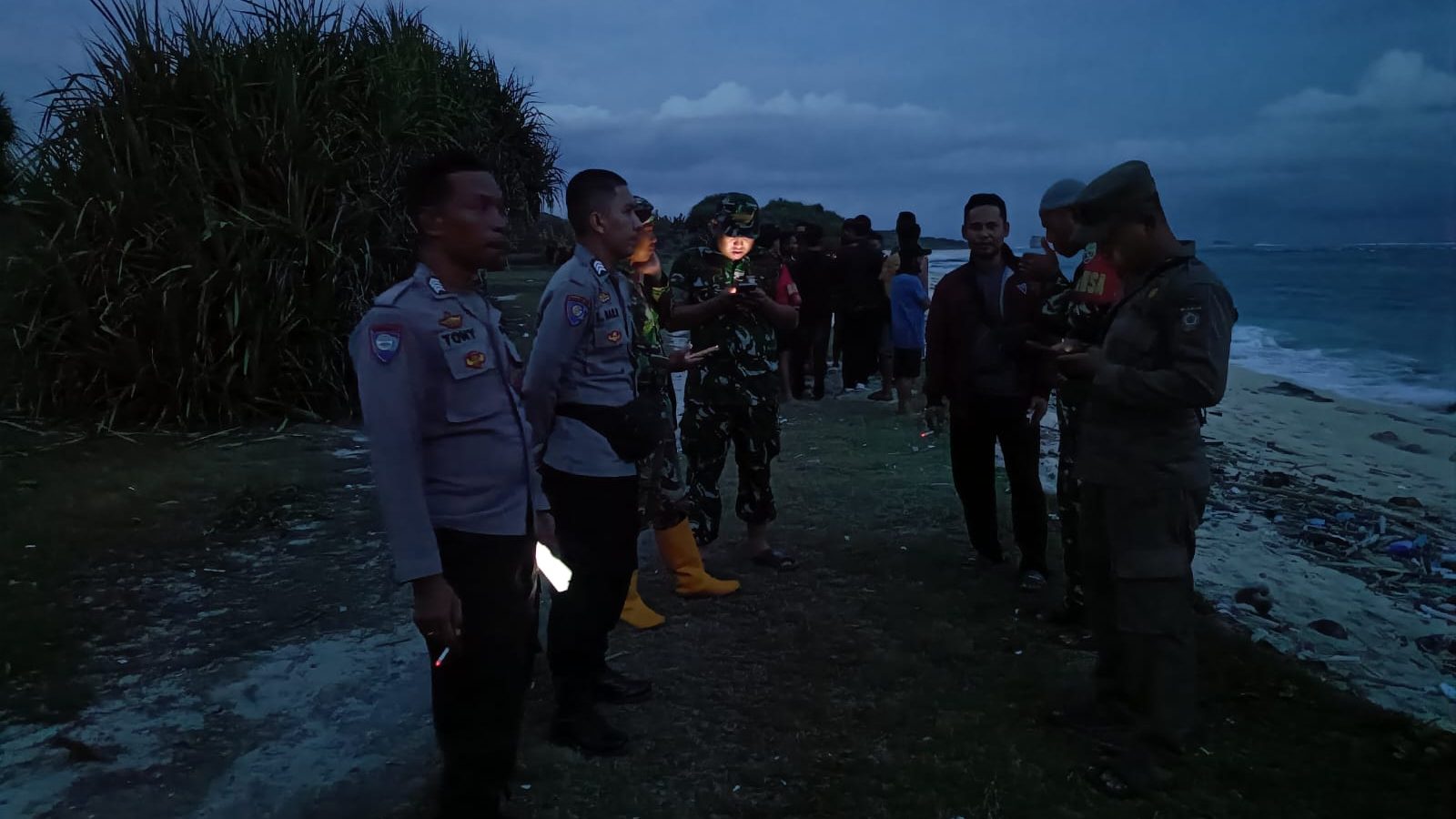 Kawil Asal Janapria Hilang Terseret Ombak Saat Mancing di Pantai Tabuan Lombok Timur
