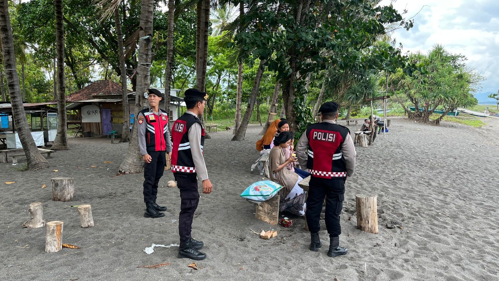 Wisatawan Diimbau Waspada Cuaca Ekstrem