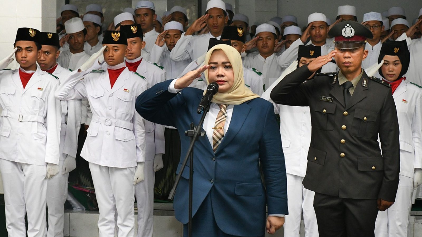 Wagub NTB Bangga Sultan Bima Dianugrahi Gelar Pahlawan Nasional