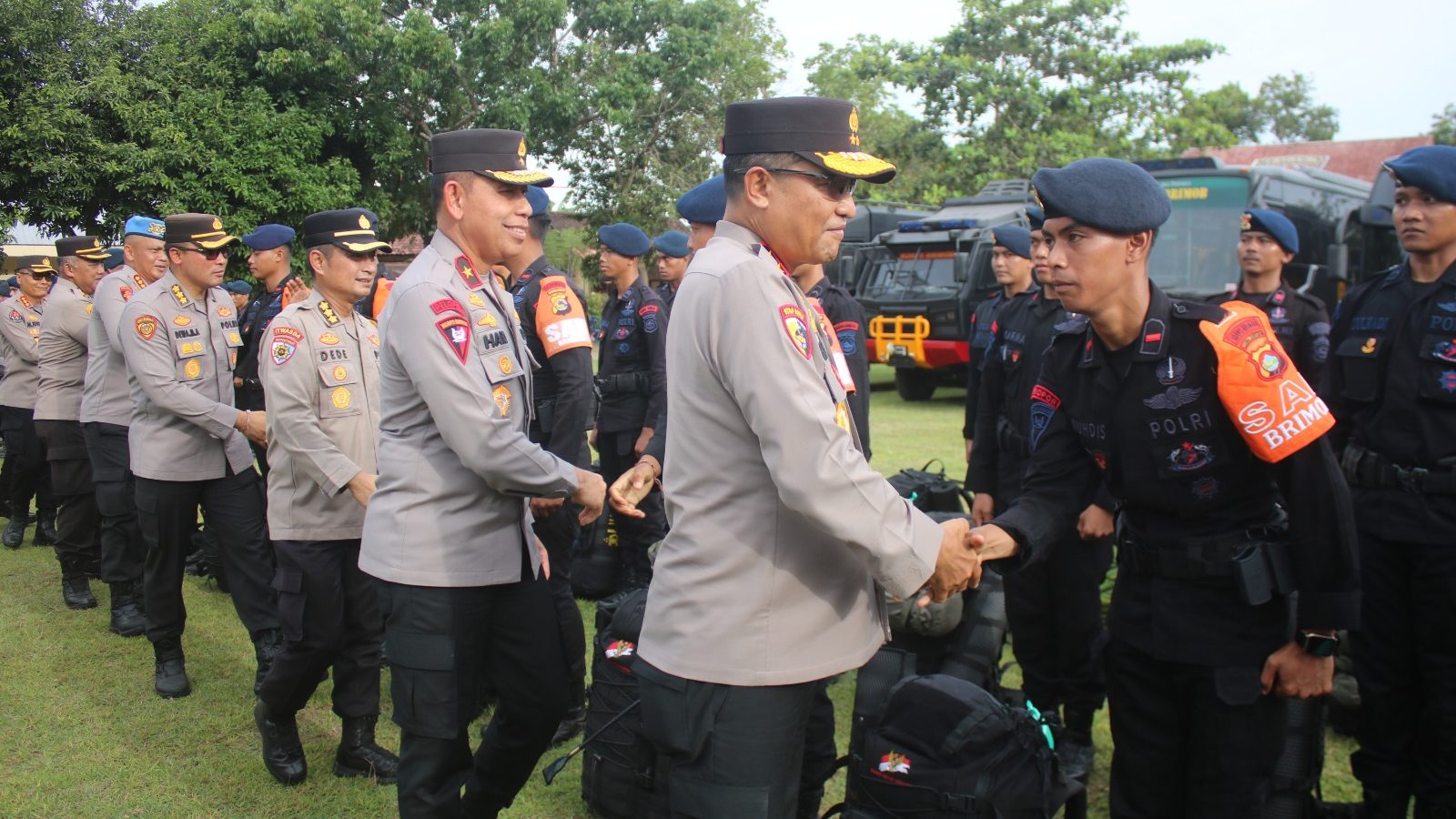 Sebanyak 1. 100 Personel Brimob Polda NTB Dikirim ke Aceh Tamiang, Fokus Bantu Korban Bencana