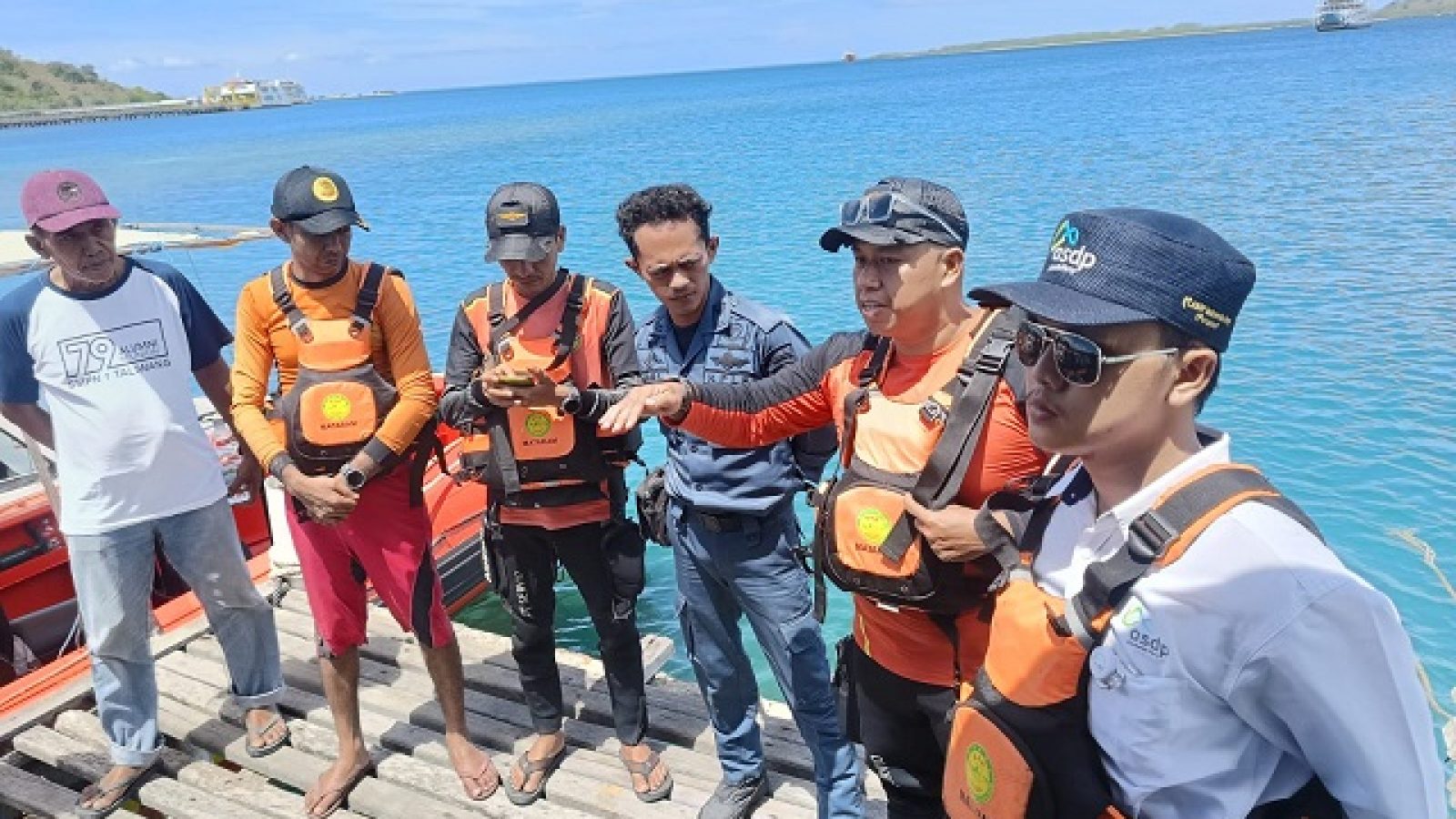 Tim SAR Cari Korban Loncat dari Kapal Ferry Poto Tano-Kayangan