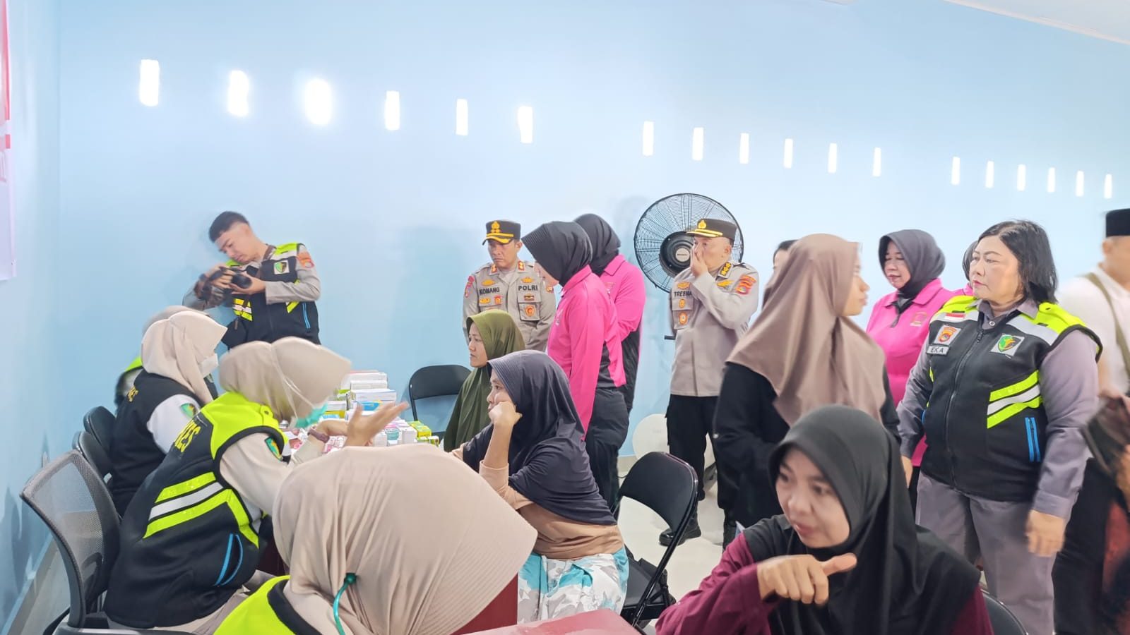 Polda NTB Gelar Bakti Kesehatan di Ponpes Ibnu Mas’ud dan Al Khair NU Ambung