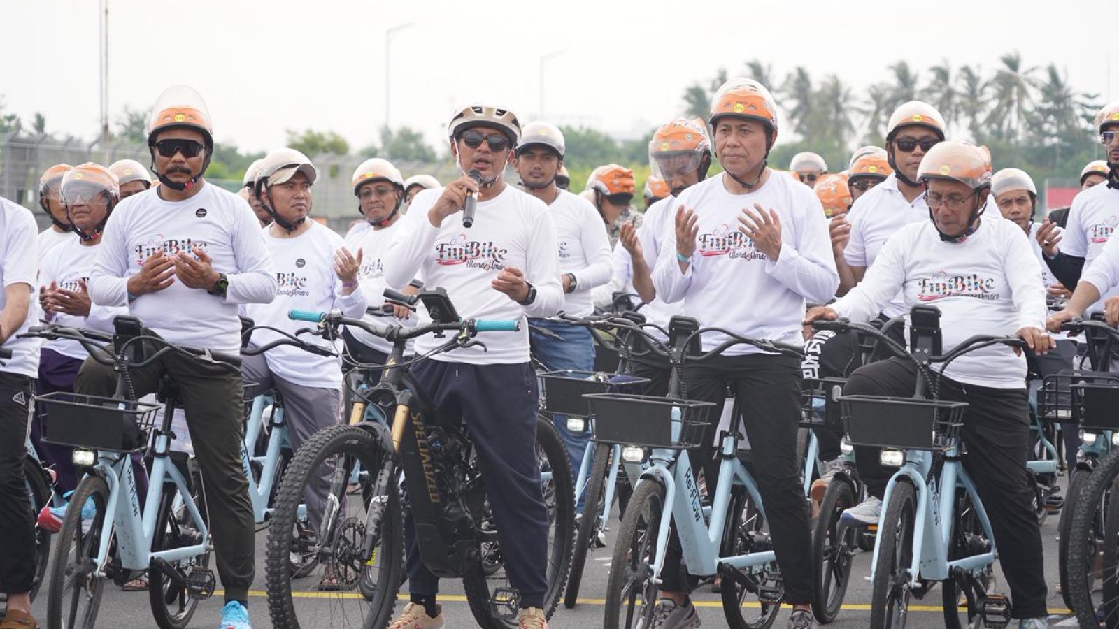 Wakapolda NTB Gowes Bareng Ulama–Umara di Mandalika, Malamnya Bersholawat