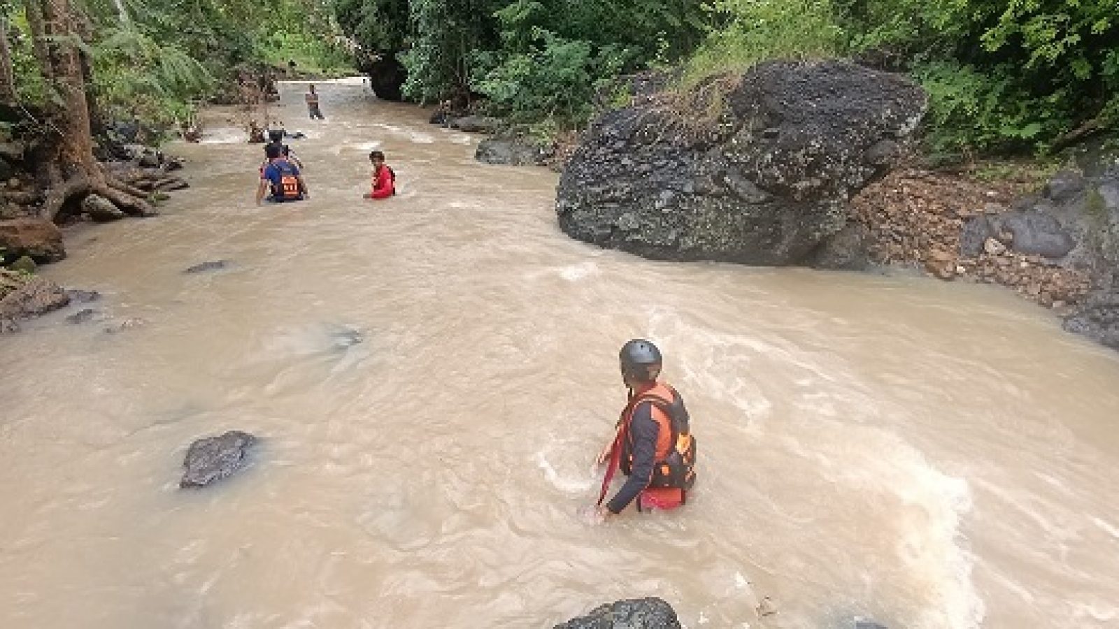 Tim SAR Gabungan Maksimalkan Pencarian Korban Terseret Arus Sungai Melau