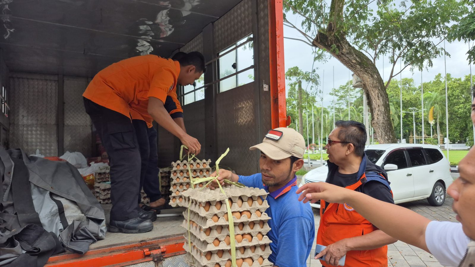 Provinsi NTB Kirim Logistik ke Wilayah Terdampak Banjir Pulau Sumbawa