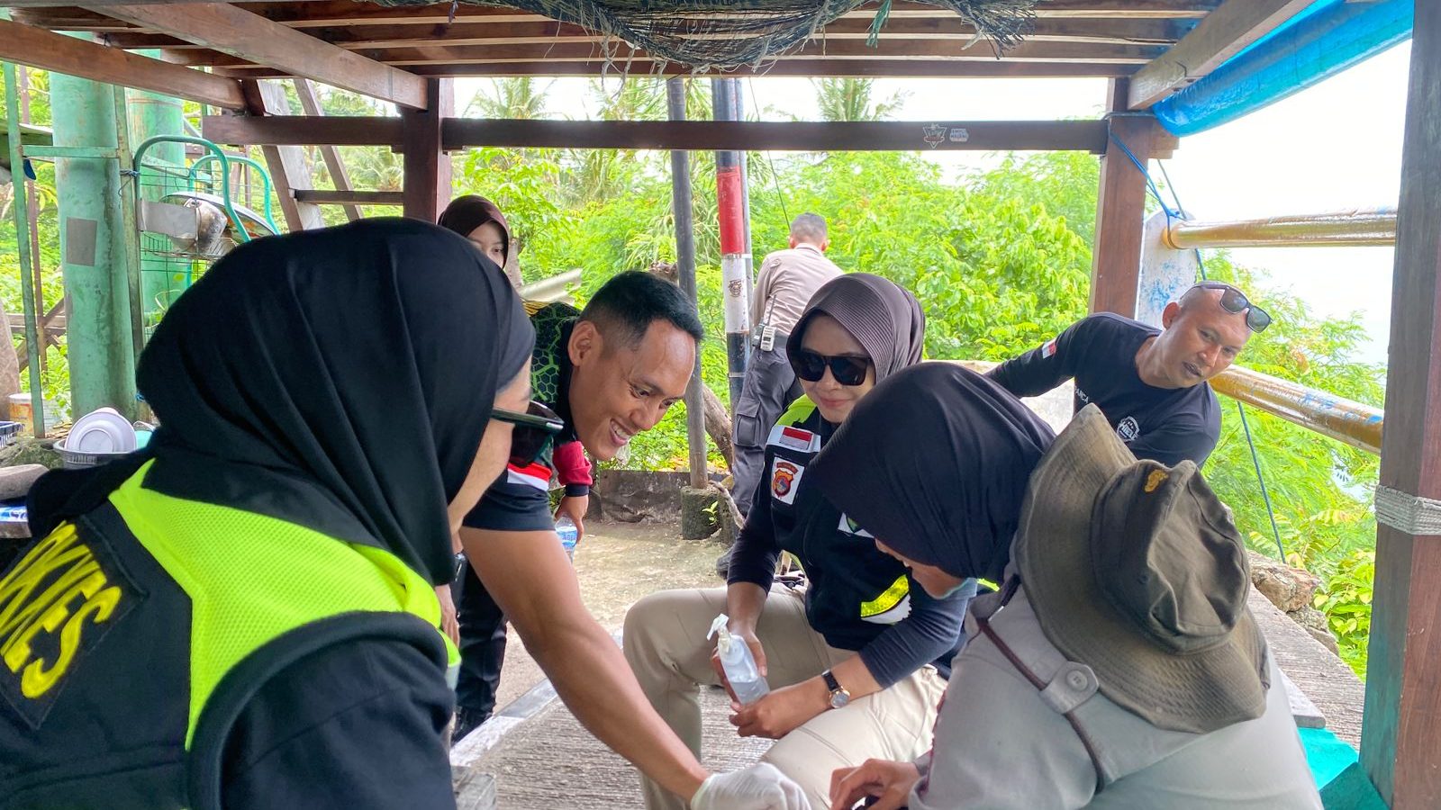 Biddokkes Polda NTB Dampingi Long March dan Pembaretan Bintara Remaja