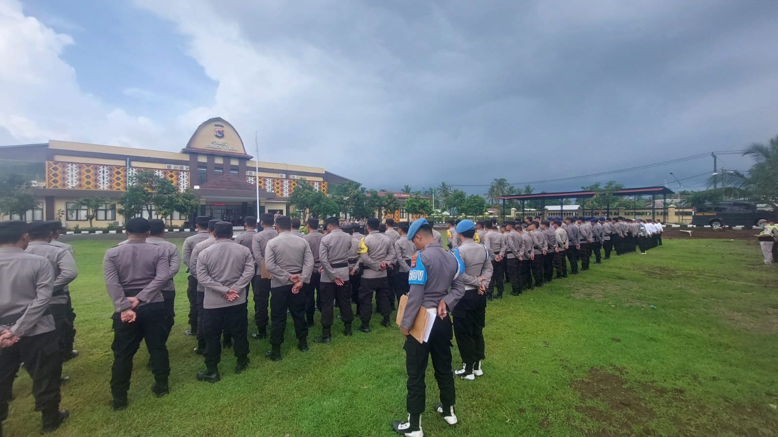 Upacara Kesadaran Nasional, Kapolres Lombok Utara Tekankan Disiplin dan Komitmen Pengabdian