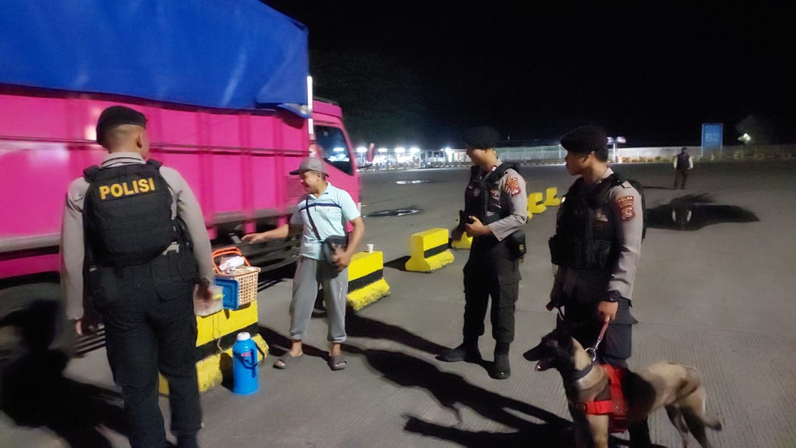 Polda NTB Kerahkan K9, Perketat Pengawasan di Pelabuhan Lembar