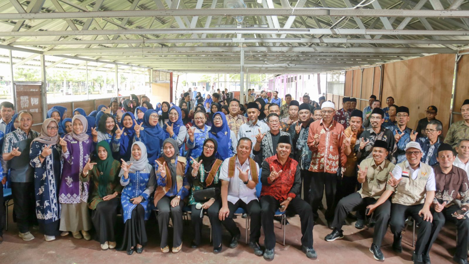 Optimalisasi Dana KUR 30 Miliar, Gubernur Iqbal Dorong Kopdes Merah Putih Suplai Program MBG