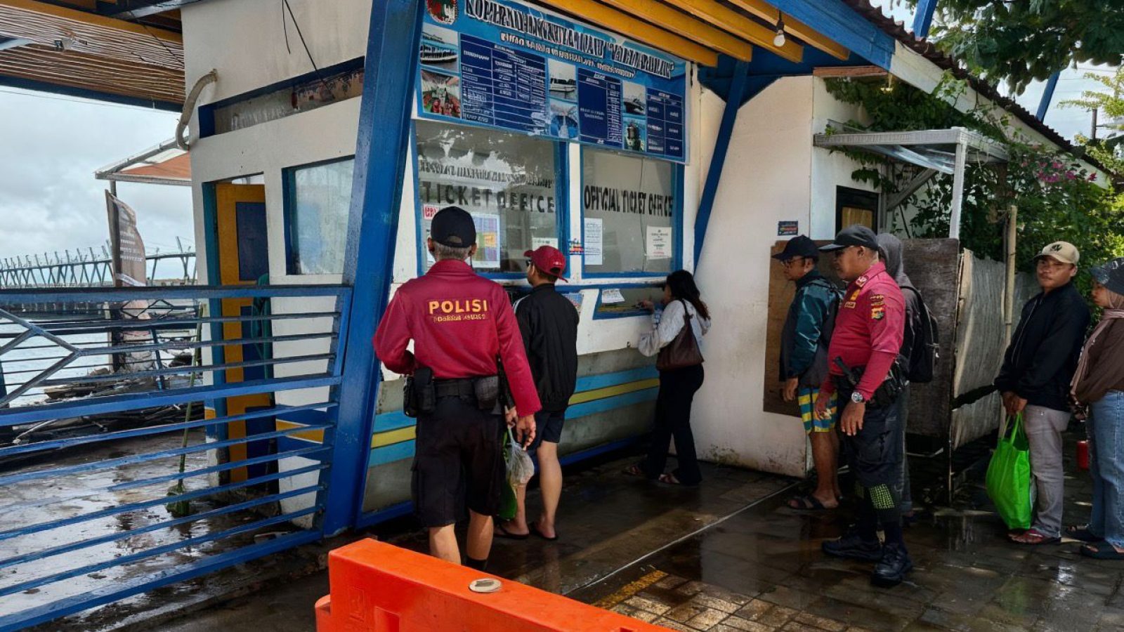 Patroli Ditpamobvit Polda NTB, Intensifkan Pengamanan di Pelabuhan Wisata Lombok Utara