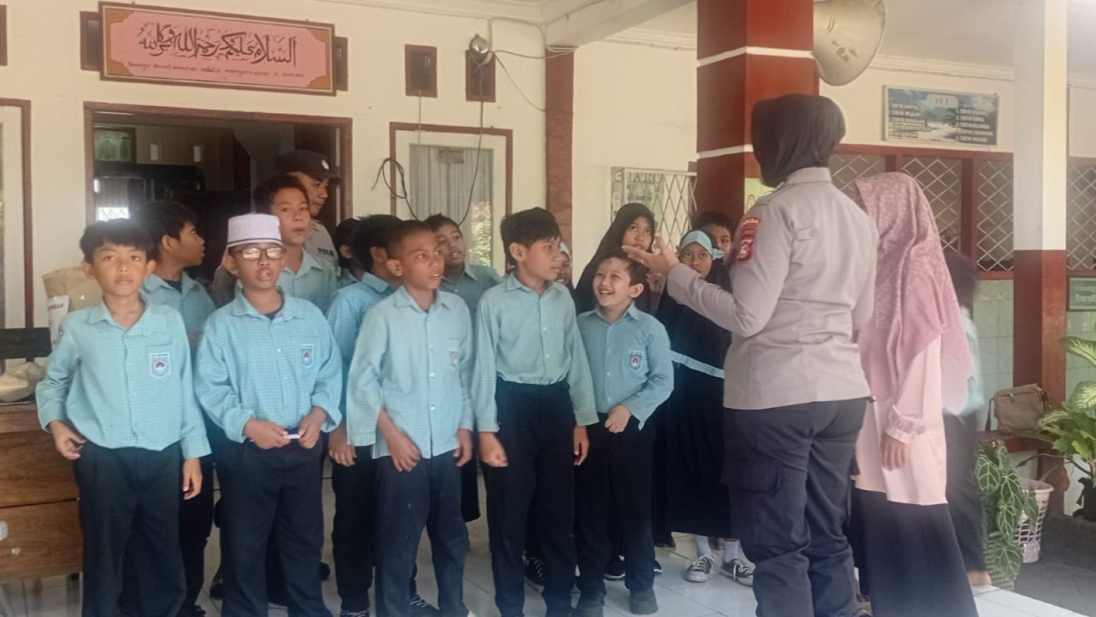 Tanamkan Kesadaran Kamtibmas Sejak Dini