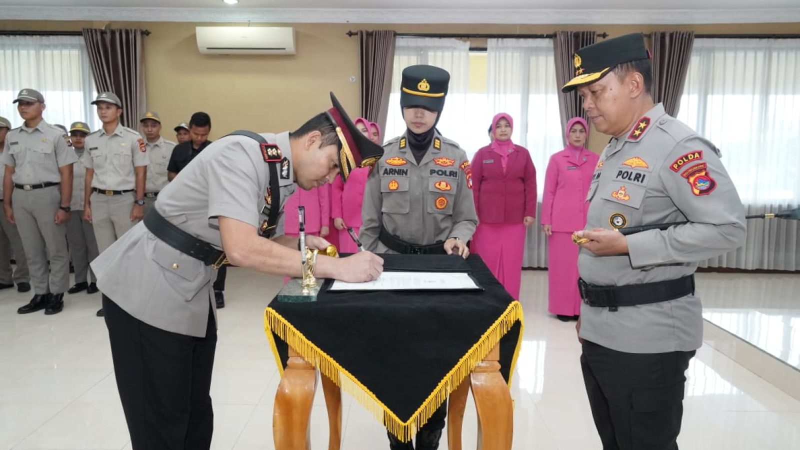 Kapolda NTB Lantik AKBP Mubiarto Banu Kristanto sebagai Kapolres Bima Kota