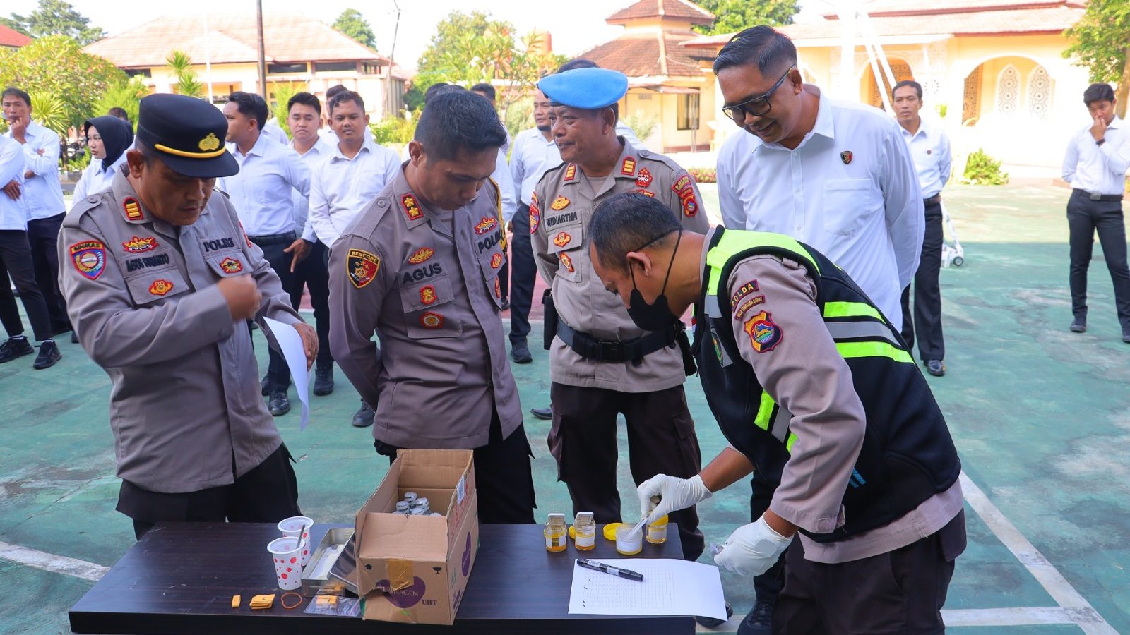 Tes Urine Mendadak 120 Personel, Kapolres Lombok Utara Tegaskan Nol Toleransi Narkoba 