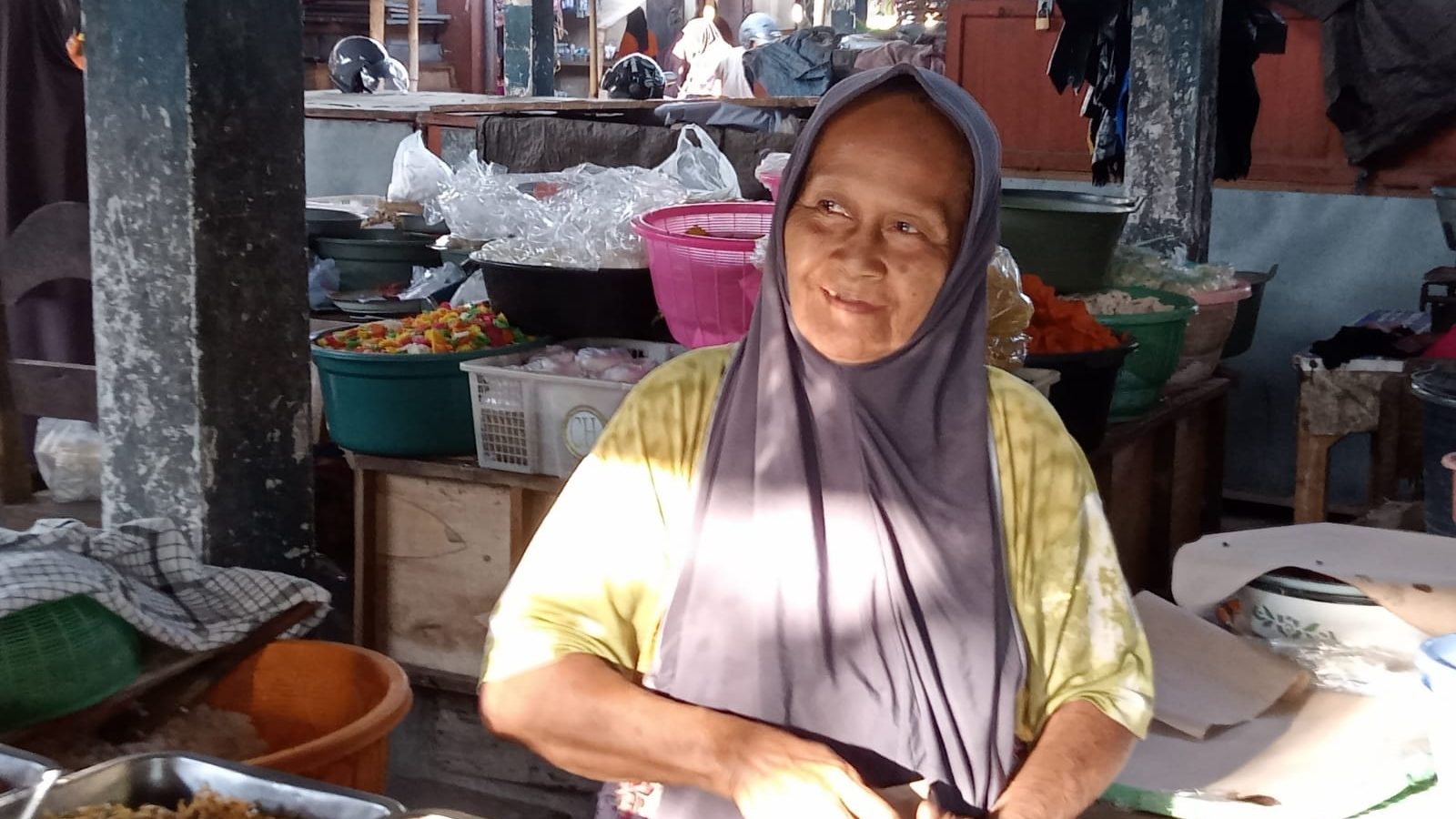 Belajar Sabar dari Papuq Asnah