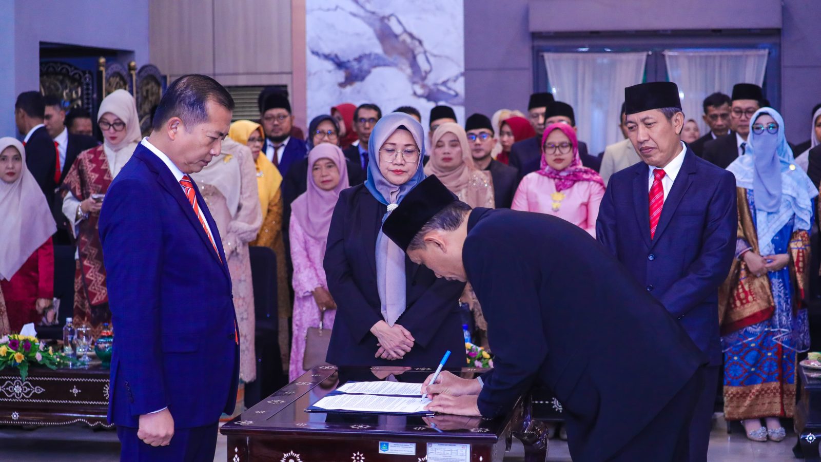 Gubernur NTB Lantik 34 Pejabat, Tegaskan Target Tak Tercapai Harus Mundur Sukarela