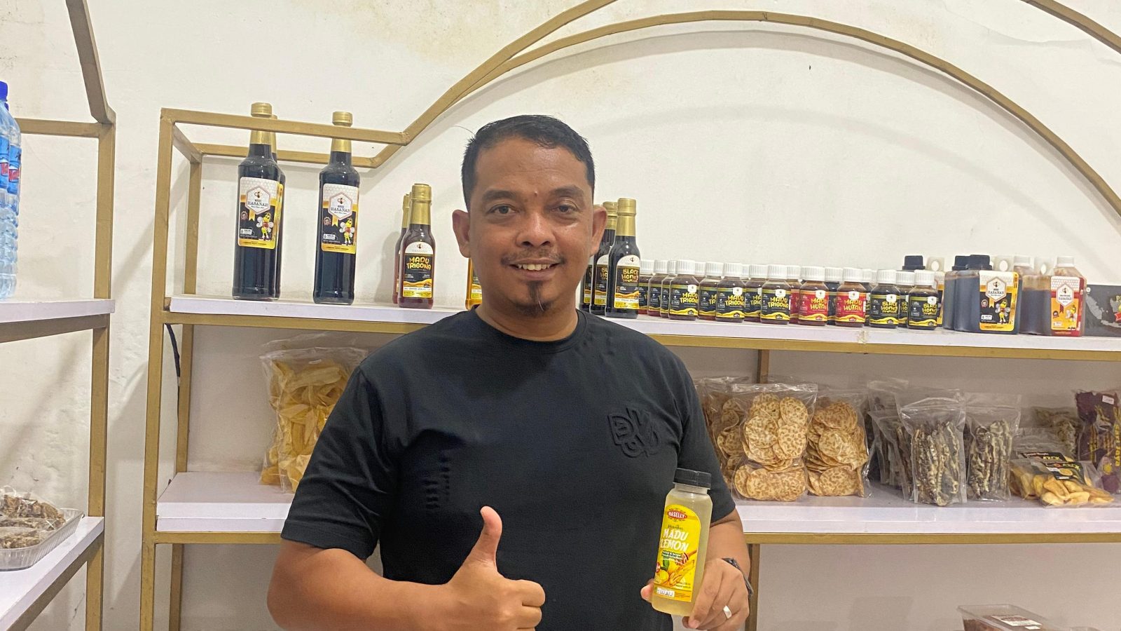 Madu Lemon Minuman Segar, Talenta Hasan Asari Karantina NTB