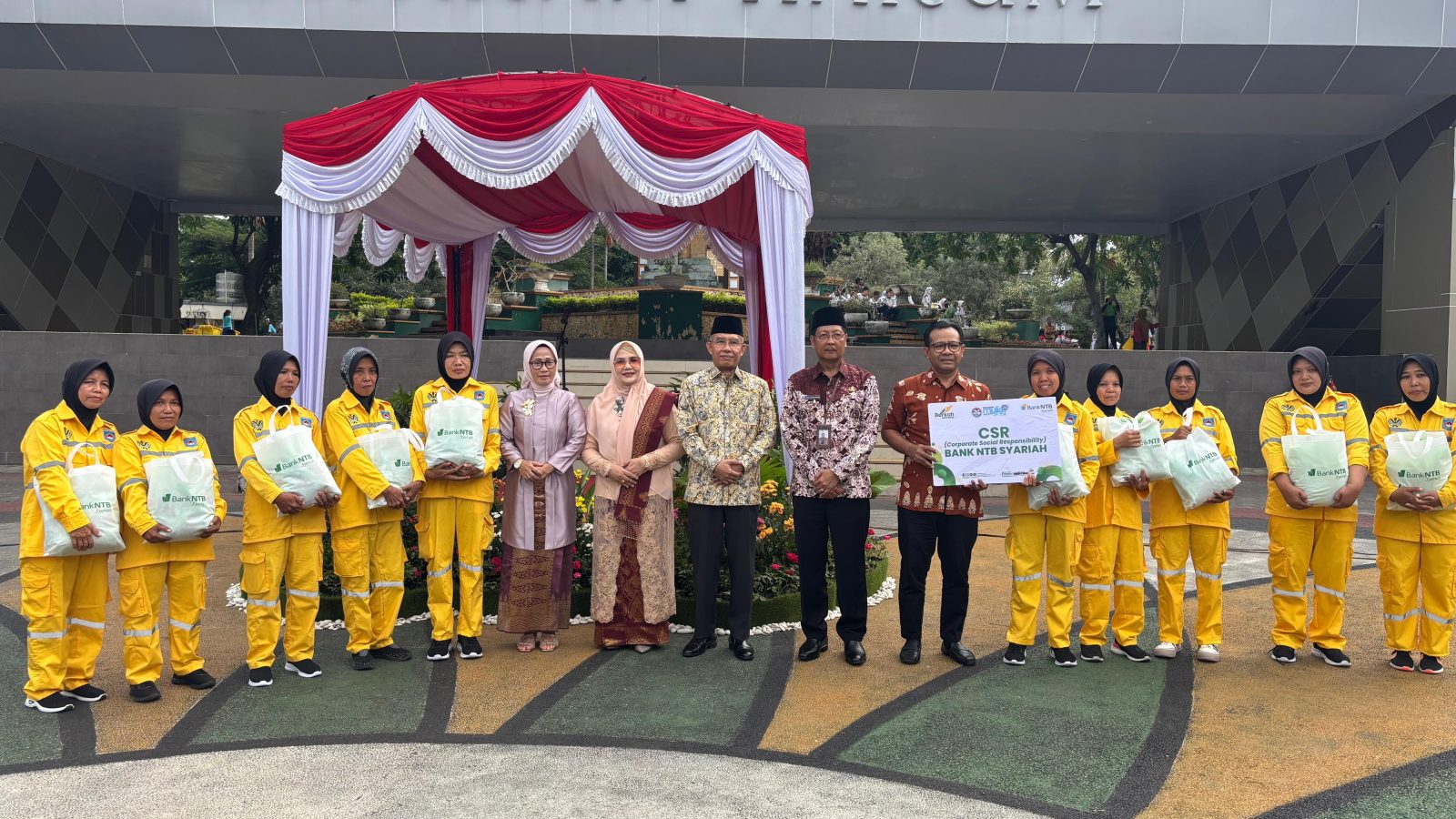 Bank NTB Syariah Gandeng GOW Kota Mataram, Apresiasi Perempuan melalui Aksi Sosial di Momentum Hari Kartini 2026