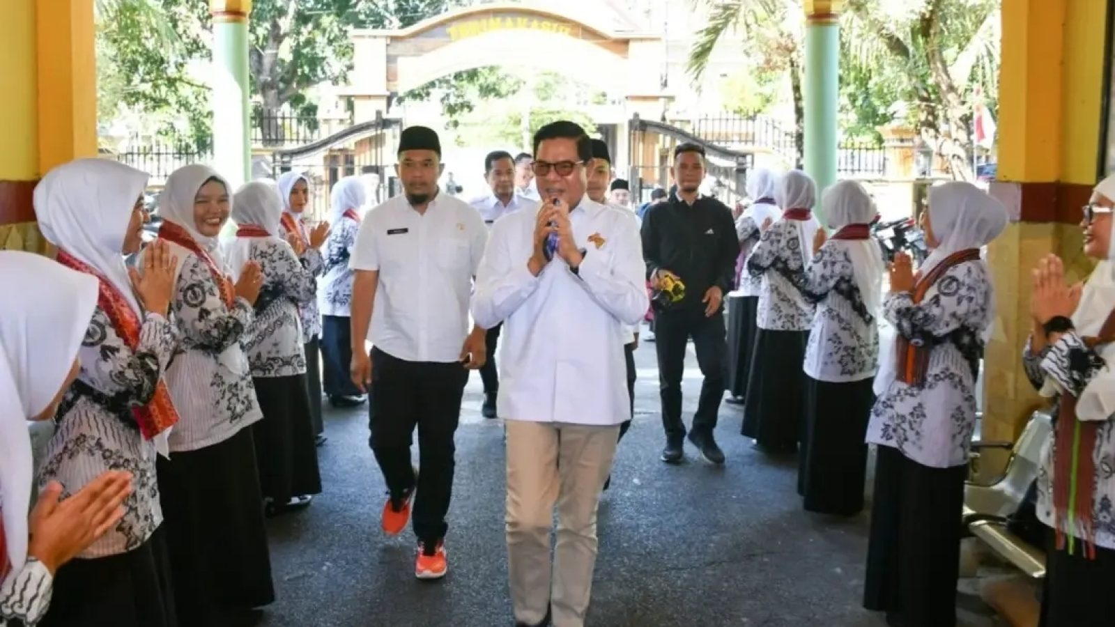 Halal Bihalal PGRI Selong, Bupati Lotim Sebut Pertumbuhan Ekonomi Lotim Tertinggi Kedua