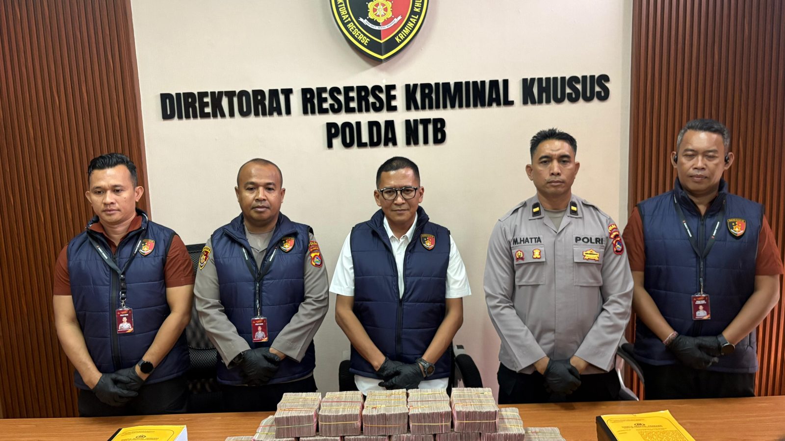 Selamatkan Uang Negara 2,8 Miliar, Polda NTB Limpahkan Tersangka  Kasus Korupsi Pengadaan Mebel SMK 