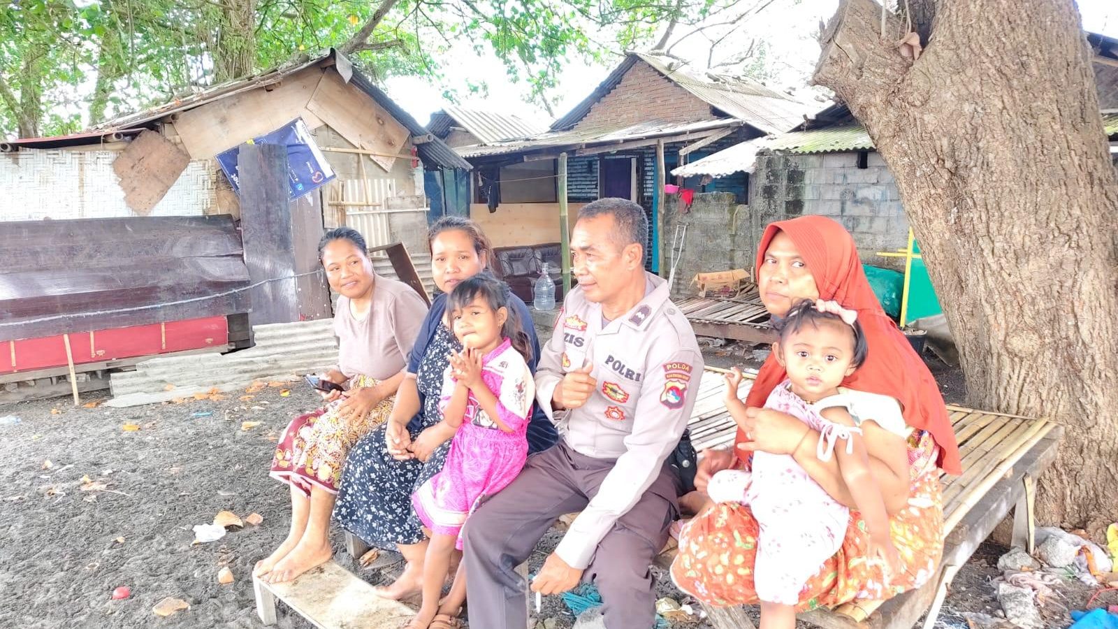 Sambangi Nelayan Pantai Viral Ampenan, Ditbinmas Polda NTB Ajak Warga Jaga Kamtibmas