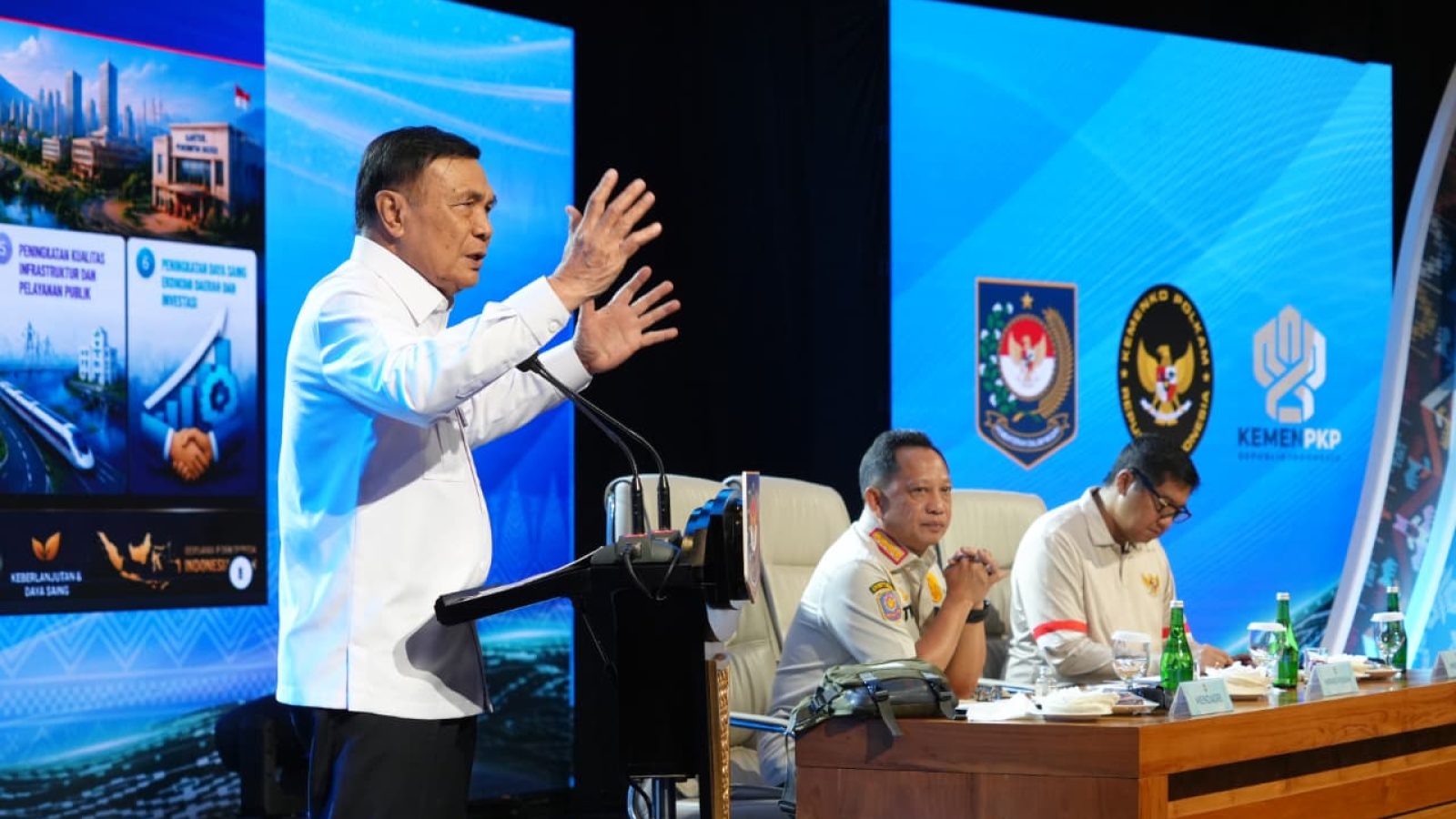 Silaturahmi dengan Forkompimda Regional Maluku dan Nusa Tenggara, Menko Polkam Ajak para Pemimpin Berkorban untuk Rakyat