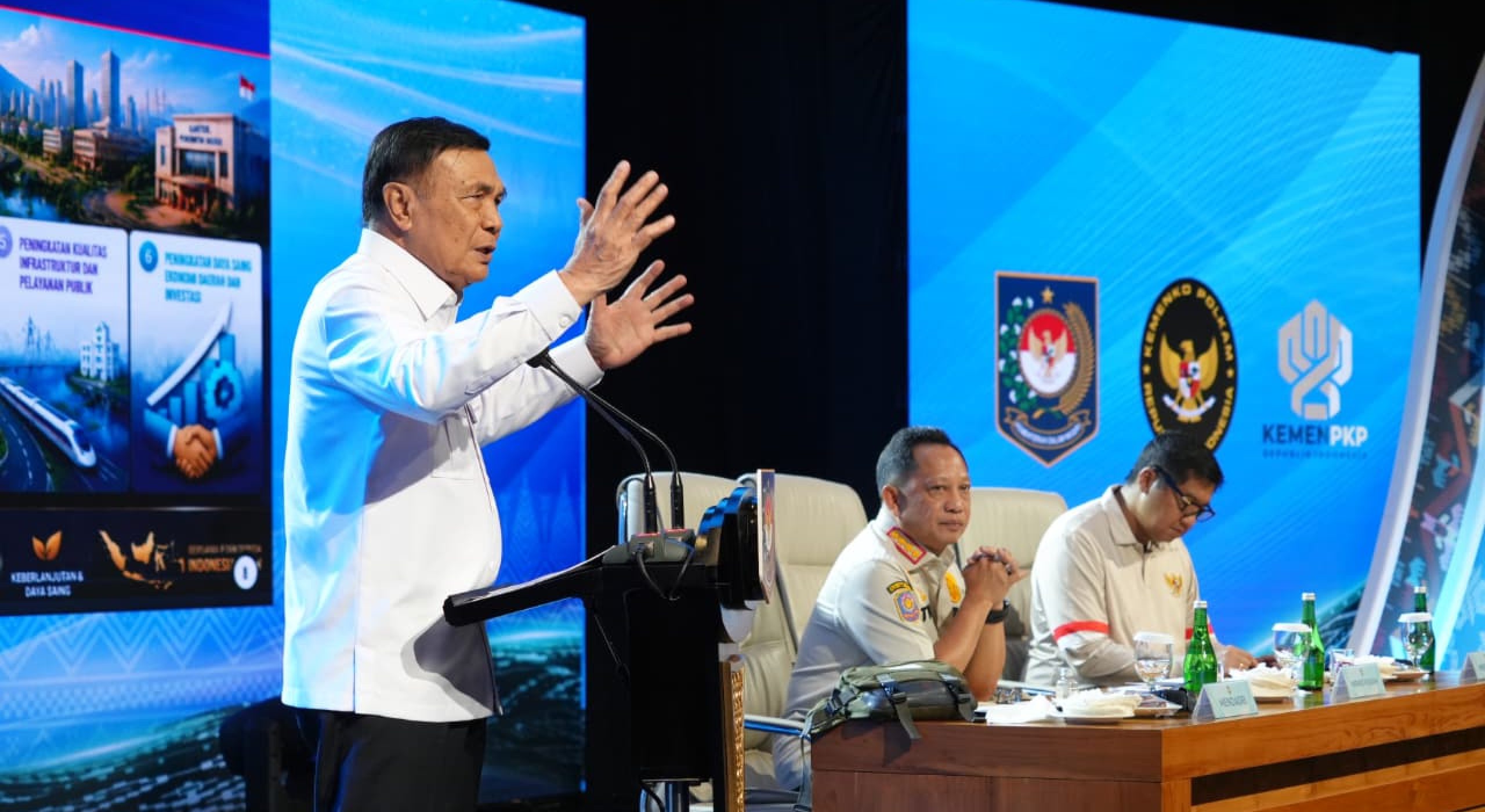 Silaturahmi dengan Forkompimda Regional Maluku dan Nusa Tenggara, Menko Polkam Ajak para Pemimpin Berkorban untuk Rakyat
