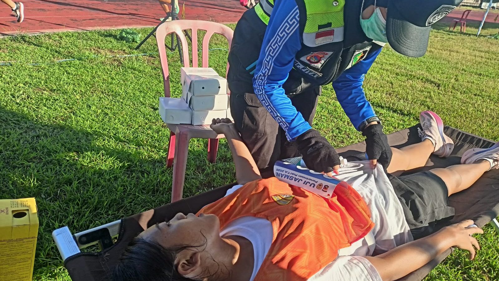 Biddokkes Polda NTB Siaga di GOR Turide, Pastikan Peserta Tes Jasmani Akpol  Sehat